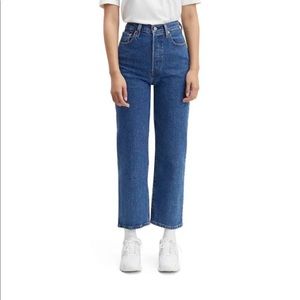 Levi’s Ribcage Straight Ankle Jeans